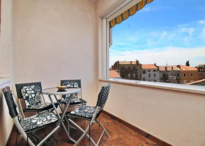 Polo Apartments